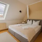 Apartment Raha - Ihr Rückzugsort Mit Panoramablick - Hbf - Vollausstattung - Privat Parkplatz