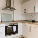Raha - Ihr Rückzugsort Mit Panoramablick - Hbf - Vollausstattung - Privat Parkplatz Apartment