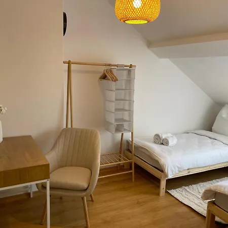 Apartment Raha - Ihr Rueckzugsort Mit Panoramablick - Hbf - Vollausstattung - Gratis Parkplatz *