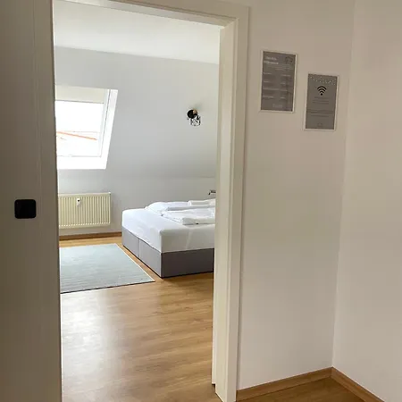 Raha - Ihr Rueckzugsort Mit Panoramablick - Hbf - Vollausstattung - Gratis Parkplatz Apartment Erfurt