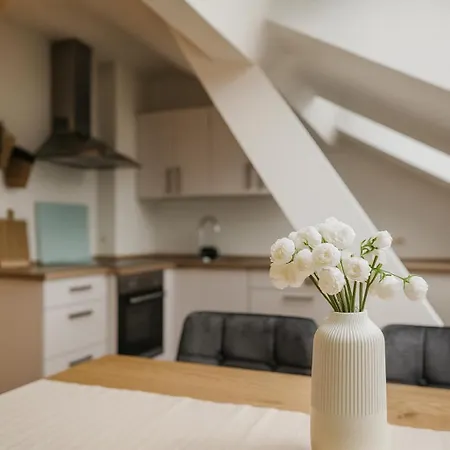 Raha - Ihr Rückzugsort Mit Panoramablick - Hbf - Vollausstattung - Privat Parkplatz