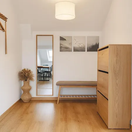 Raha - Ihr Rückzugsort Mit Panoramablick - Hbf - Vollausstattung - Privat Parkplatz Apartamento