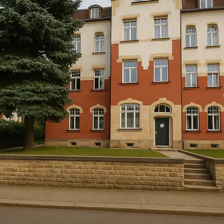 Raha - Ihr Rückzugsort Mit Panoramablick - Hbf - Vollausstattung - Privat Parkplatz